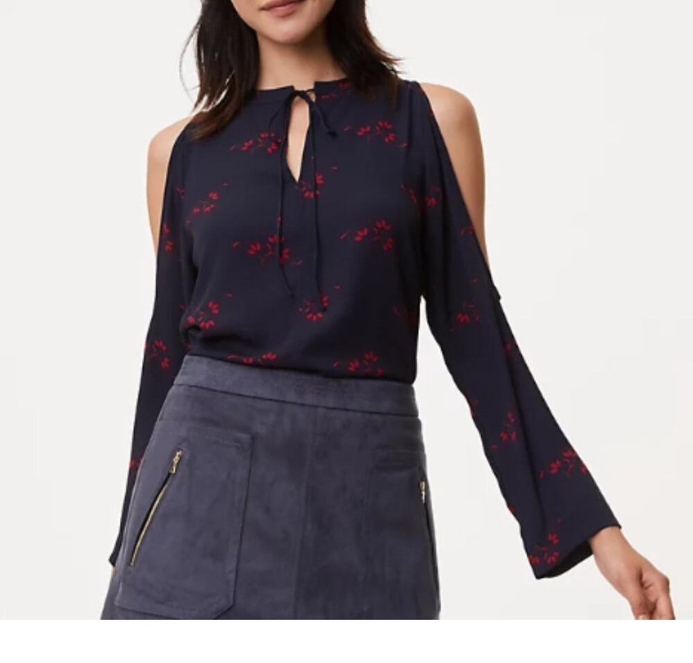 LOFT cold shoulder top size L